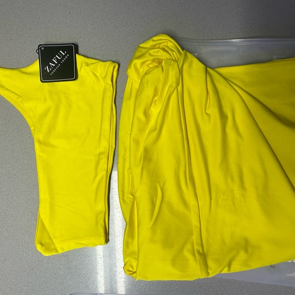 ZAFUL Double-layered One Shoulder Top And Twist Asymmetrical Skirt Set - Picture 11 of 14